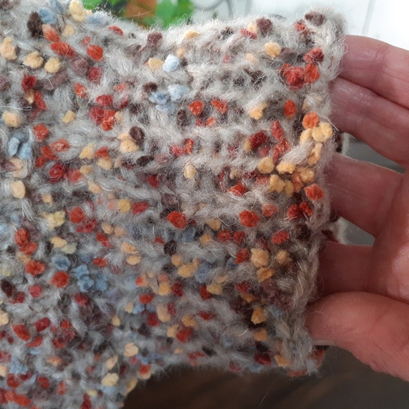 Chanky Sweater - Picture 3 of 6